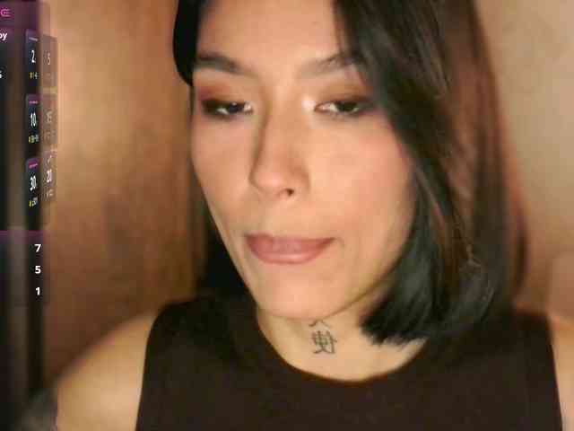 Girl-next-door webcam