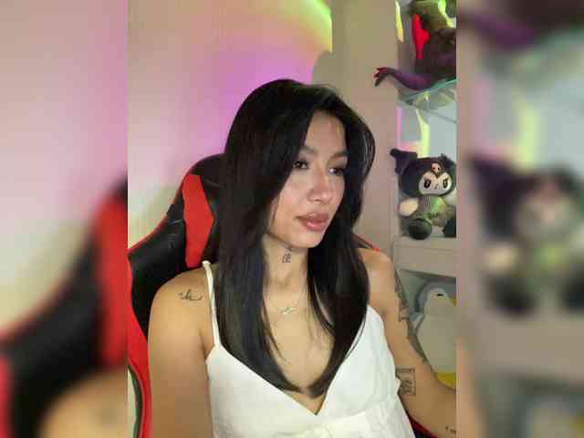 Girl-next-door webcam