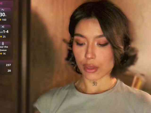 Girl-next-door webcam