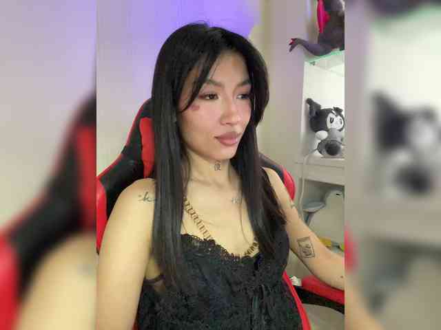 xxx chat room JulieTurner