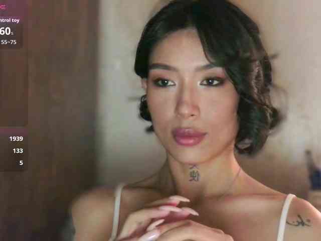 Girl-next-door webcam