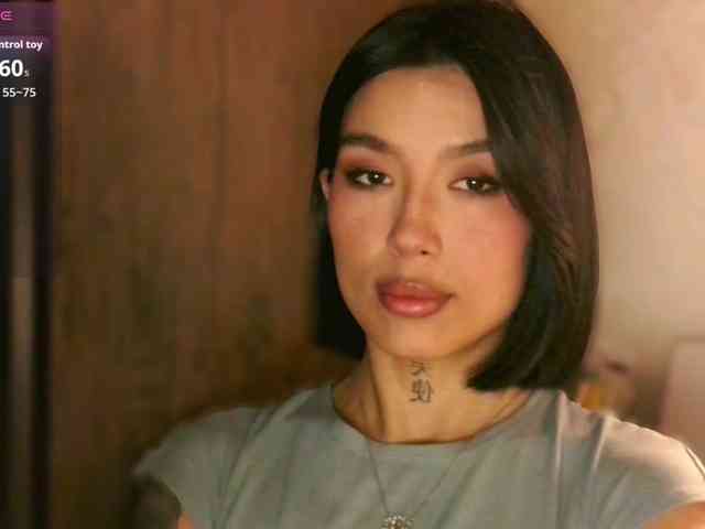 Girl-next-door webcam