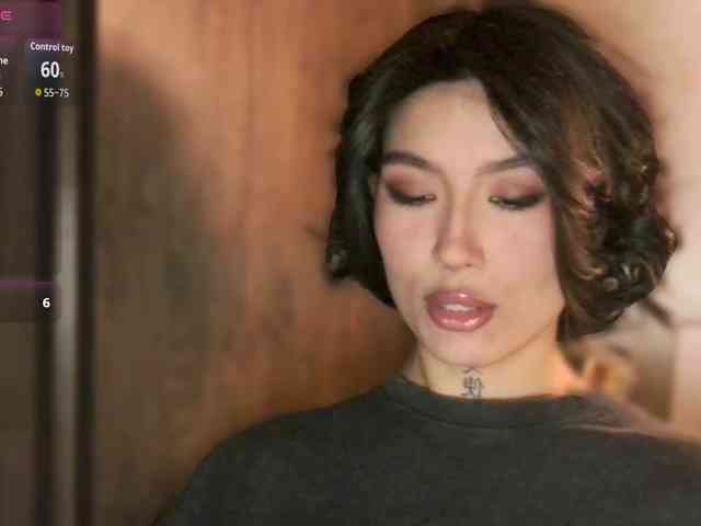 Girl-next-door webcam