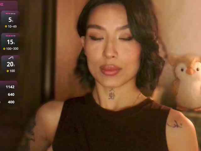 Girl-next-door webcam