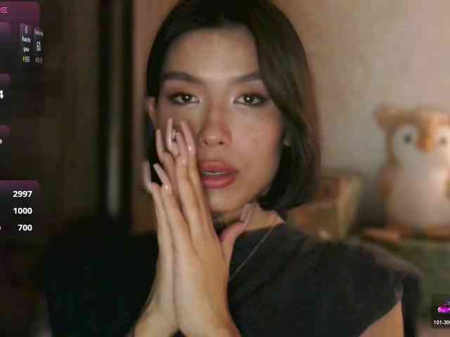 Girl-next-door webcam