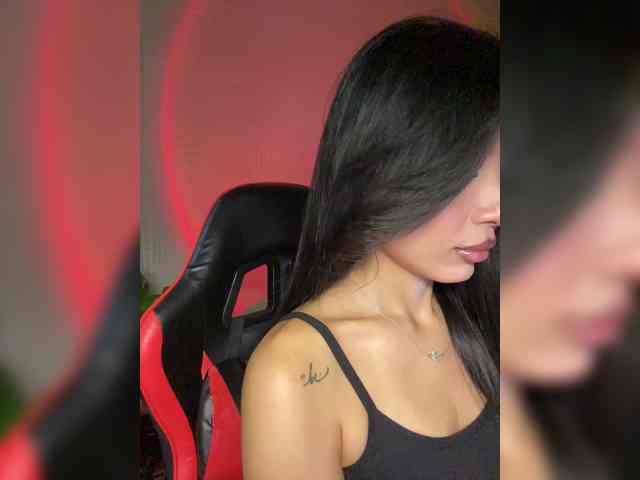 Girl-next-door webcam