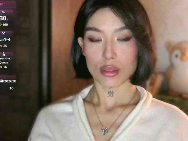 Girl-next-door webcam