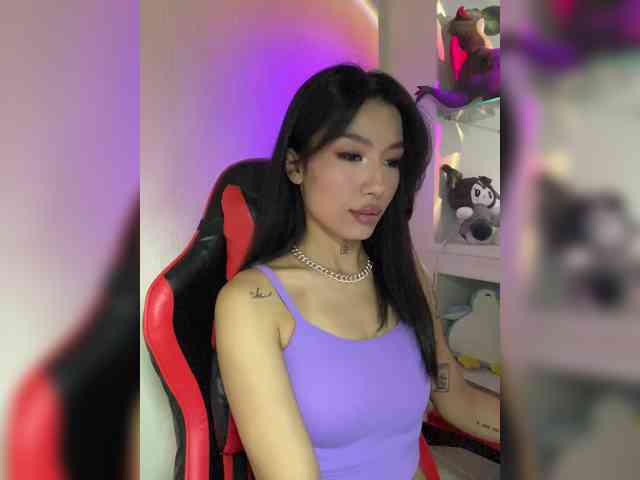 Girl-next-door webcam