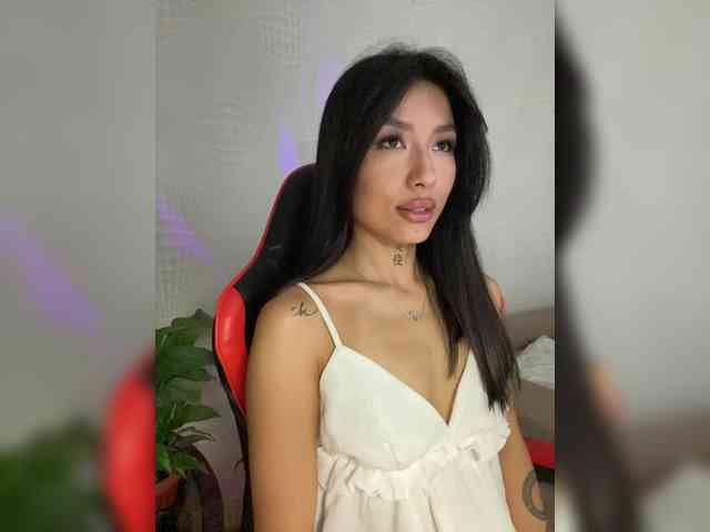 Girl-next-door webcam