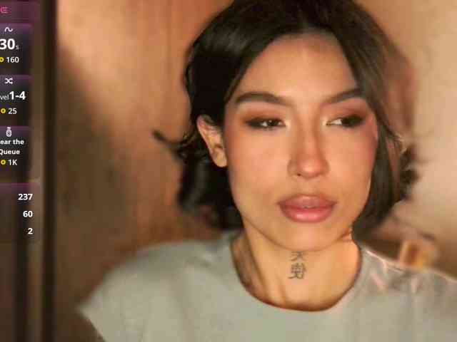 Girl-next-door webcam