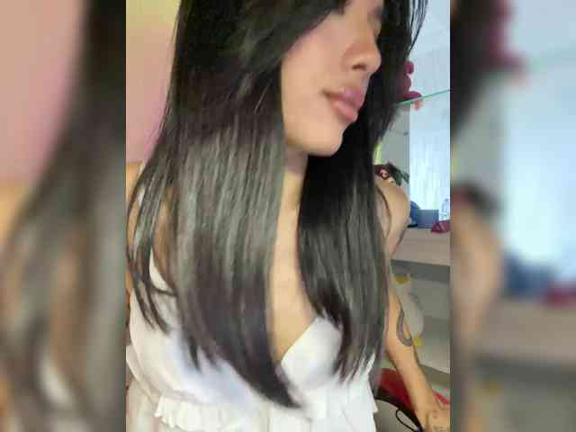 Girl-next-door webcam