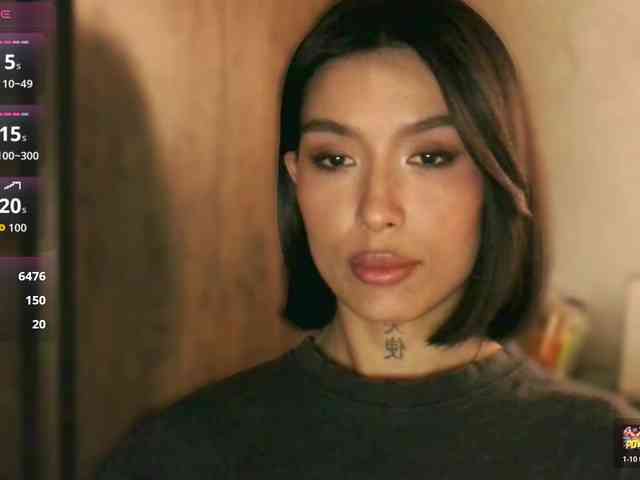 Girl-next-door webcam