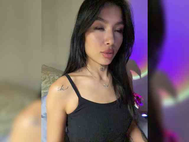 Girl-next-door webcam