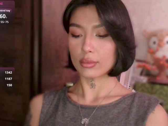 Girl-next-door webcam