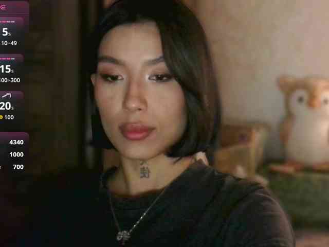 Girl-next-door webcam