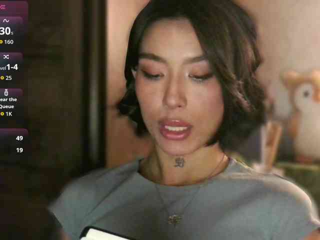 Girl-next-door webcam