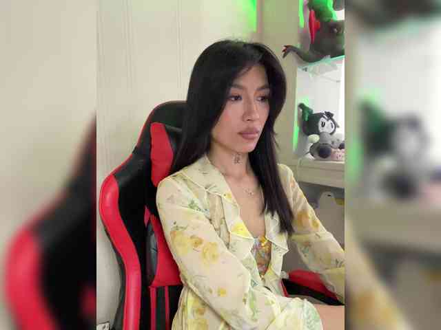 Girl-next-door webcam