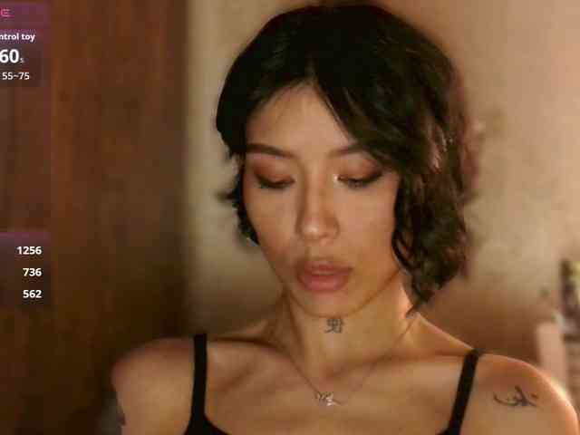 Girl-next-door webcam