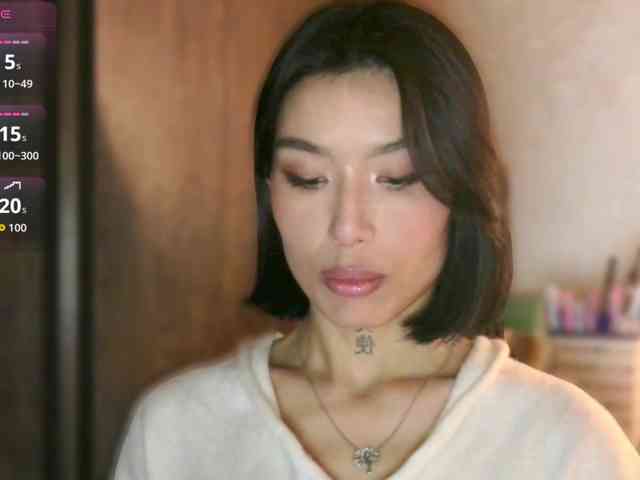 Girl-next-door webcam