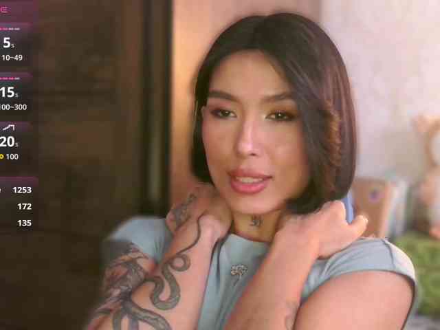 Girl-next-door webcam