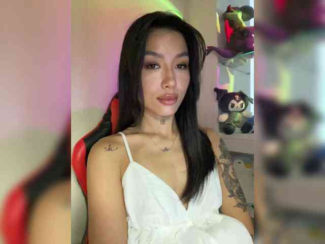 Girl-next-door webcam