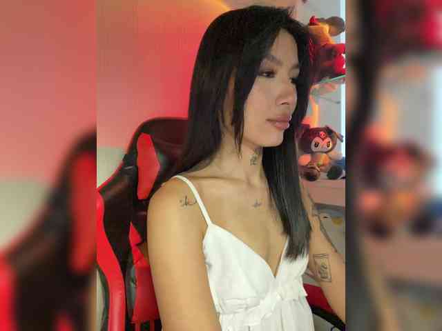 Girl-next-door webcam