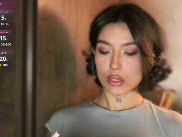 Girl-next-door webcam