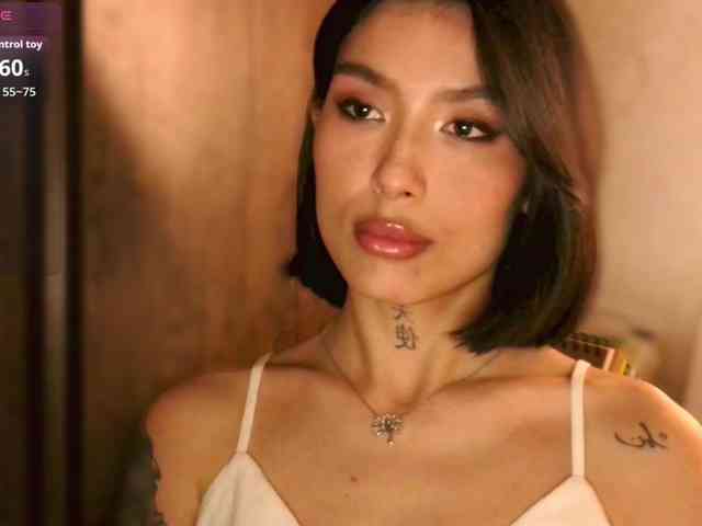 Girl-next-door webcam