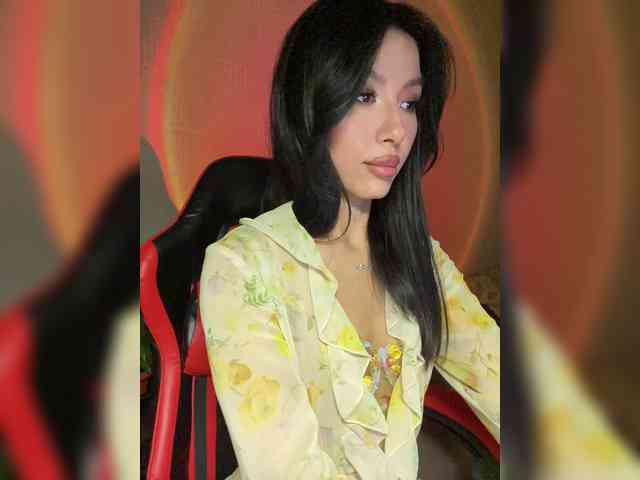 Girl-next-door webcam