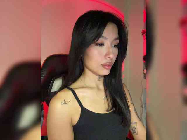 Girl-next-door webcam