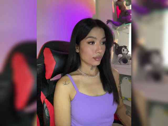 Girl-next-door webcam