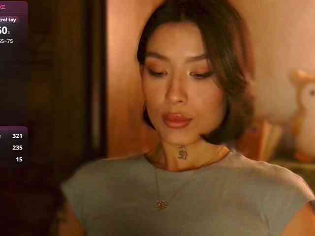 Girl-next-door webcam