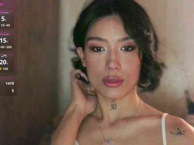 Girl-next-door webcam