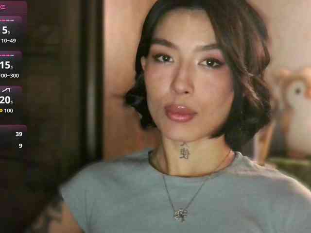 Girl-next-door webcam