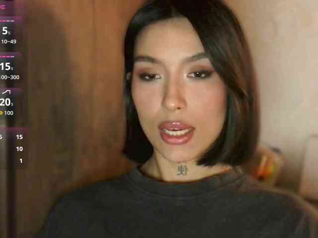 Girl-next-door webcam