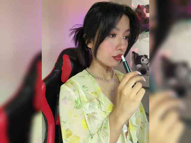 Girl-next-door webcam