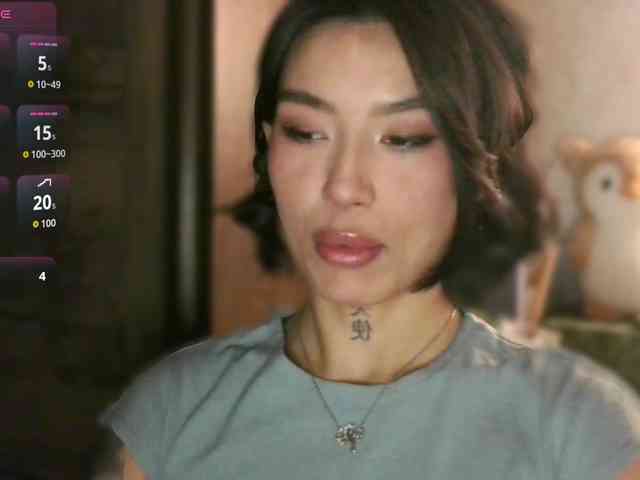 Girl-next-door webcam