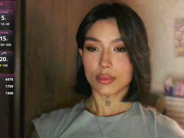 Girl-next-door webcam