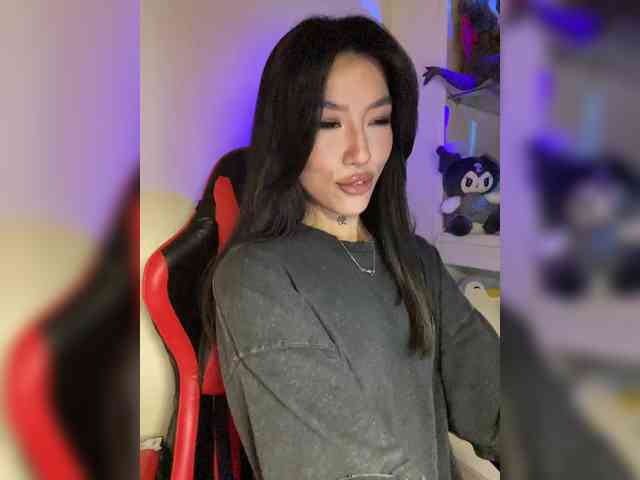 Girl-next-door webcam