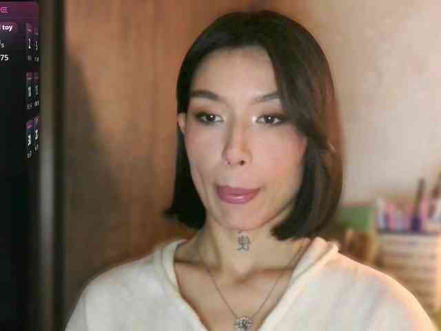 Girl-next-door webcam