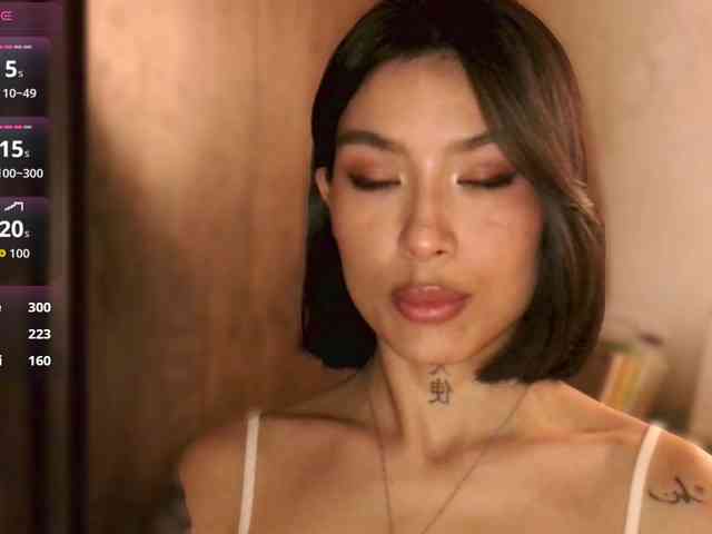 Girl-next-door webcam