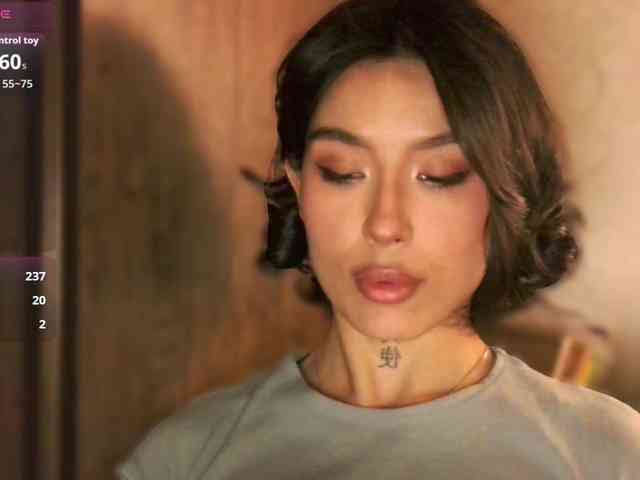 Girl-next-door webcam