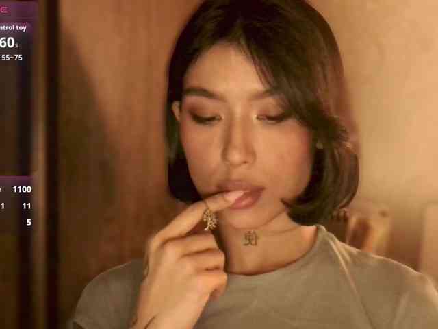 Girl-next-door webcam