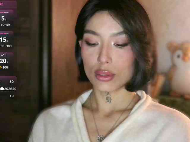 Girl-next-door webcam