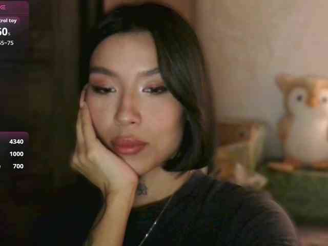 Girl-next-door webcam