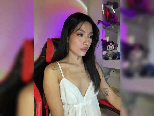 Girl-next-door webcam