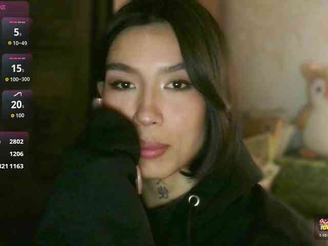 Girl-next-door webcam