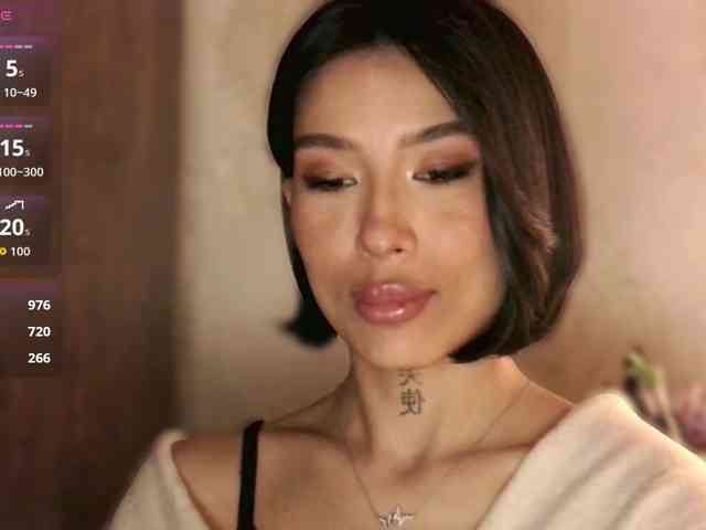 Girl-next-door webcam