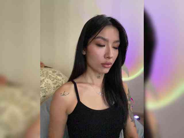 Girl-next-door webcam