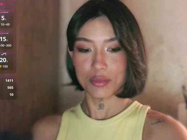 Girl-next-door webcam